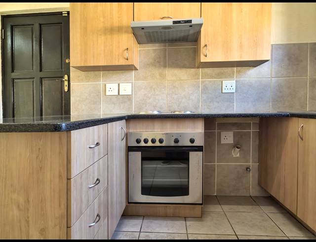 2 BEDROOM APARTMENT FOR SALE IN FRANKLIN ROOSEVELT PARK